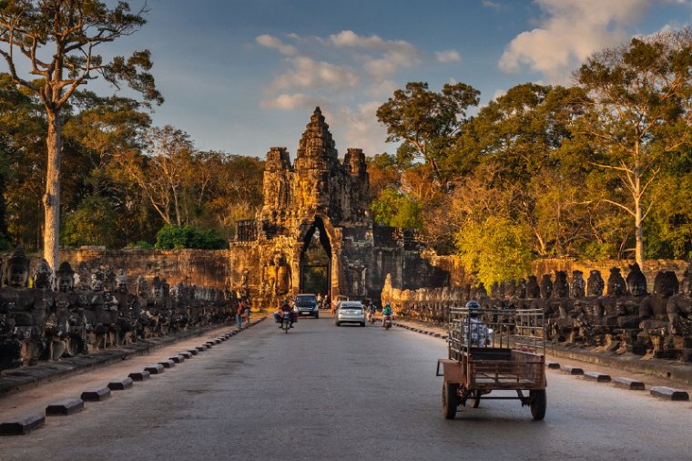 040 Cambodja, Siem Reap, Victory poort.jpg